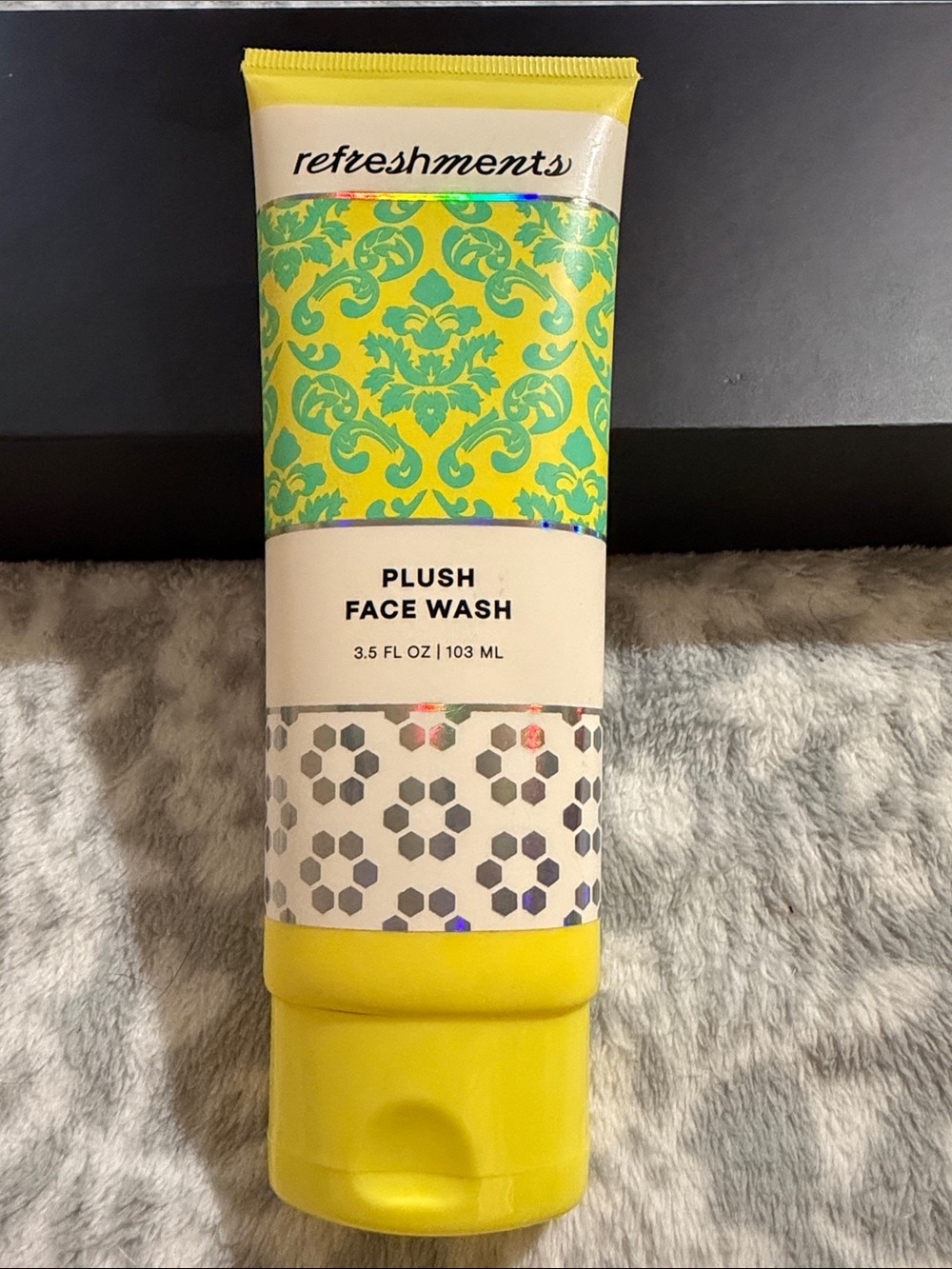 refreshments Plush Face Wash - Yellow